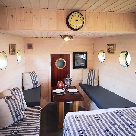 Cozy Little House With Sauna On A Fishing Boat * Parnu