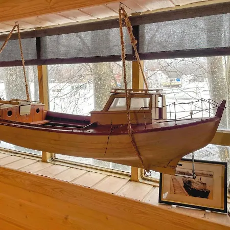 Holiday home Cozy Little House With Sauna On A Fishing Boat Parnu