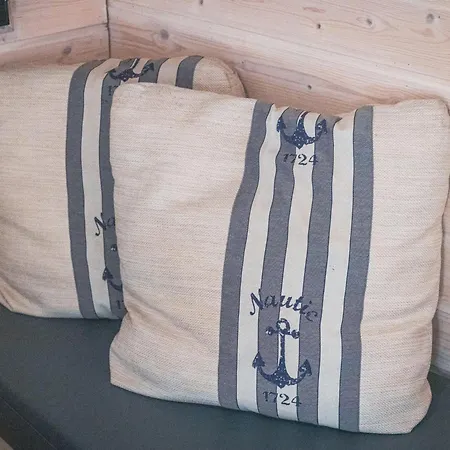 Holiday home Cozy Little House With Sauna On A Fishing Boat Parnu