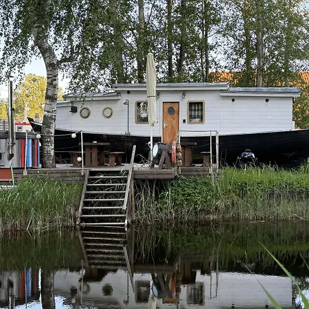 Holiday home Cozy Little House With Sauna On A Fishing Boat *