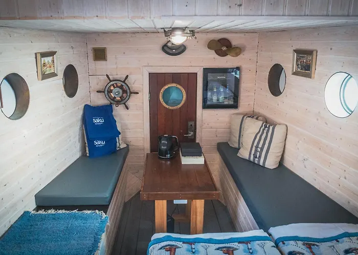 Σπίτι διακοπών Cozy Little House With Sauna On A Fishing Boat *